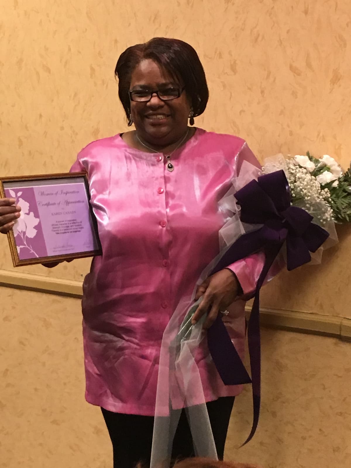 Karen receiving Women of Inspiration certificate of appreciation